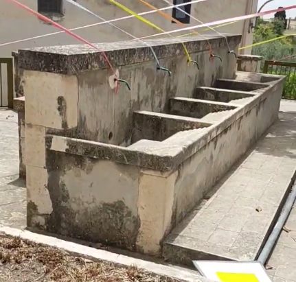 Ispica, sprazzi d’epoca sparsi in città: l’antico lavatoio VIDEO