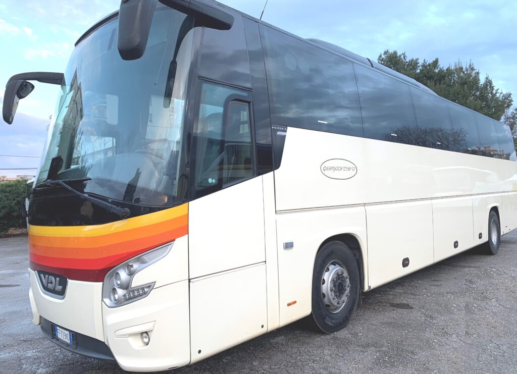 Una loinea di bus Marina di Ragusa, Santa Croce Camerina e Scoglitti