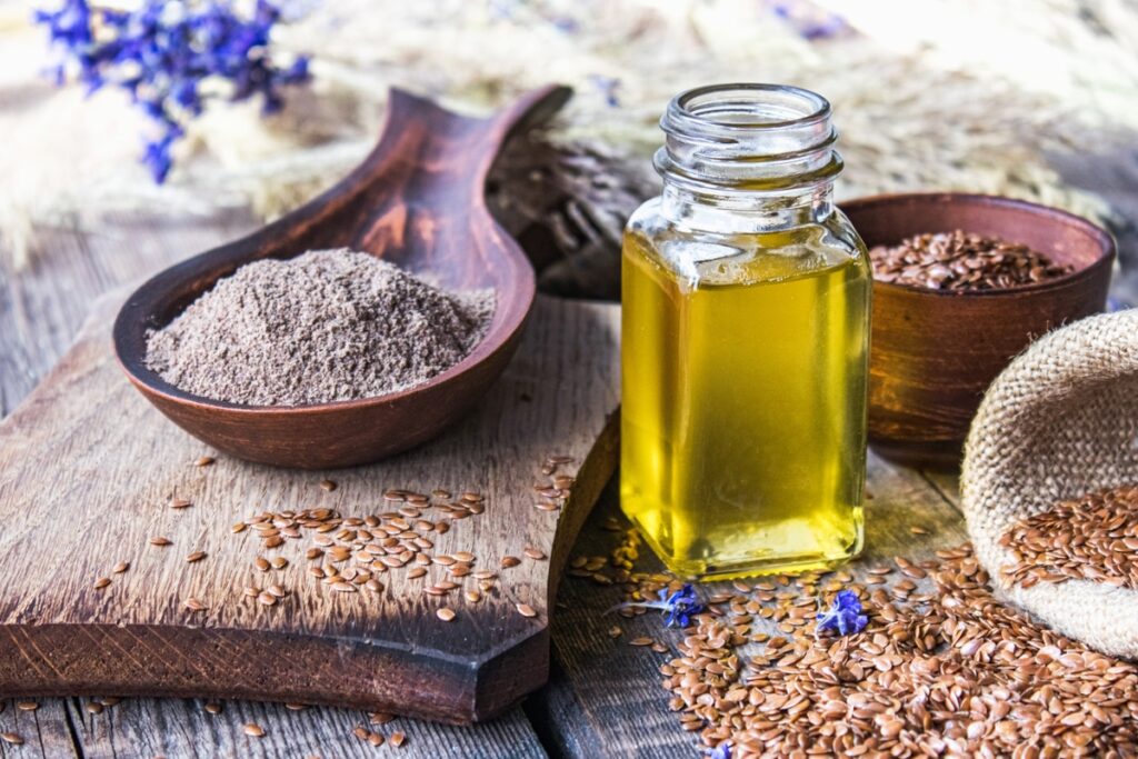 Come nutrire la pelle: vitamina C e olio di semi di lino