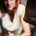 La figlia minorenne ha assistito allo sfregio della donna di Comiso