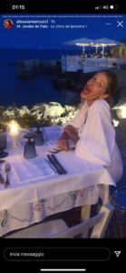 Alessia Marcuzzi in vacanza a Marzamemi FOTO