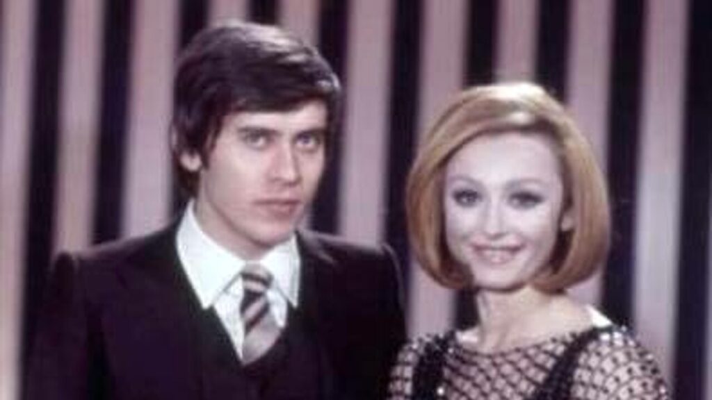 Gianni parla a Raffaella, &laquo;Ricordi quando eravamo ragazziniâ€¦&raquo;