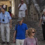 Paura del contagio, e di vivere una vacanza a met&agrave;: la mazzata finale sul settore