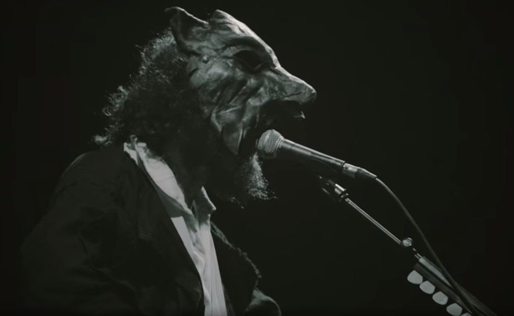Un anticipo del “bestiale” concerto di Capossela a Donnafugata VIDEO