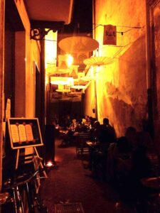 Danneggiato il ristorante Ku Fu di Modica, ferito Luca