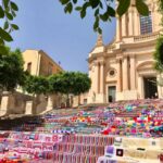 La coperta delle mamme avvolge la scalinata di San Giovanni a Modica