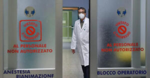 Tasso di positività settimanale e copertura vaccinale, il doppio indice Covid