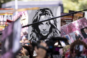 Musica: media, padre Britney Spears rinuncia a essere tutore