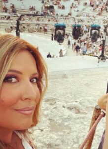 Selvaggia Lucarelli replica al sindaco di Noto e fa nomi e cognomi
