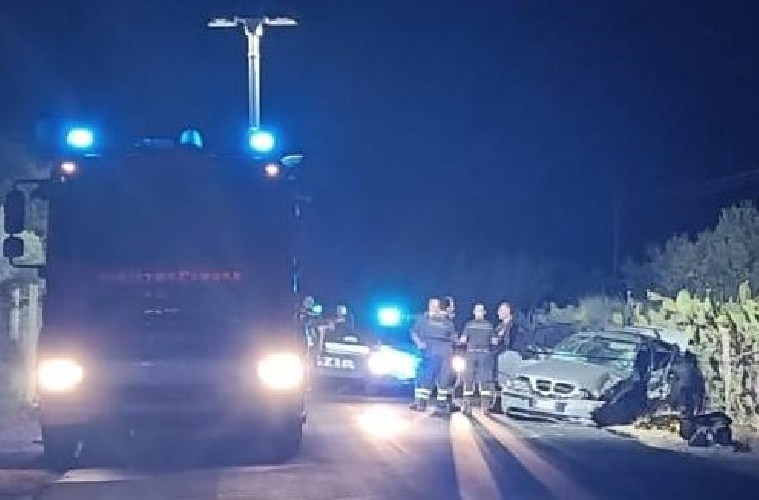 Incidente frontale nel Ragusano, un morto e 5 feriti
