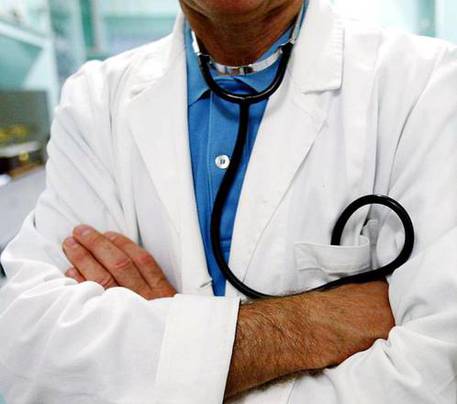 Covid: sospesi a Siracusa 49 medici non vaccinati