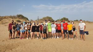 Attività di raccolta rifiuti in spiaggia a Santa Maria del Focallo