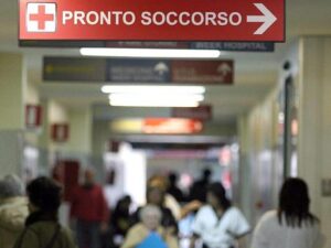 Il Covid uccide anche chi non ce l’ha: troppi letti tolti agli altri malati
