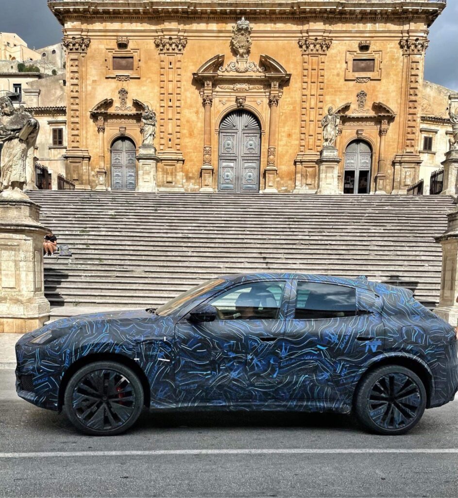 Prototipi, la Maserati Grecale per le strade di Modica