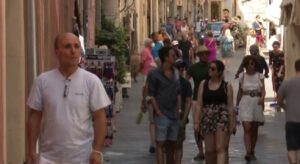 Positivo va in giro, conoscente fa la spia: rischia 18 mesi e 5mila euro
