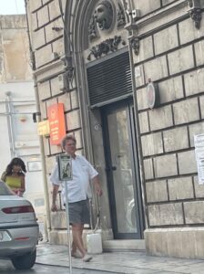 Red Ronnie in vacanza a Scicli