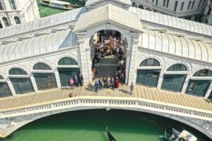 Restituito a Venezia Ponte di Rialto, restauro da 5 milioni