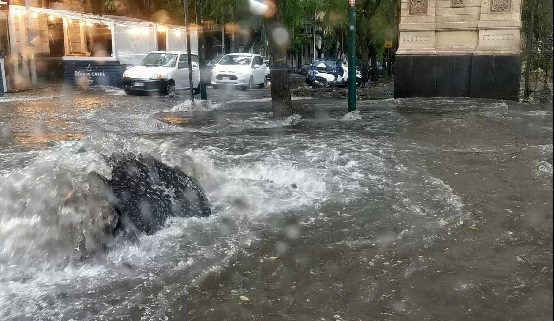 Maltempo a Catania: 18 voli dirottati, anche  a Comiso