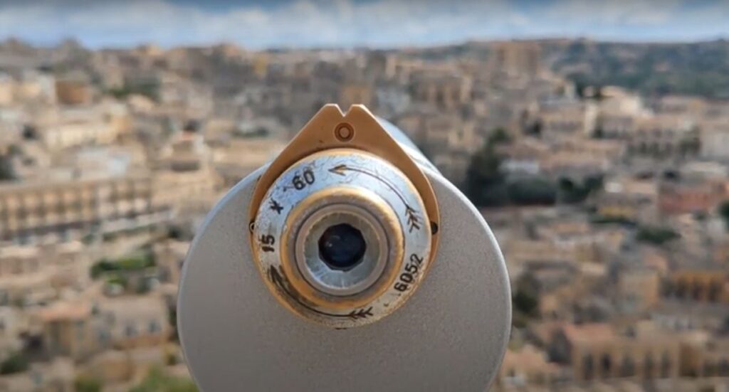 Modica, inserire la moneta per tornare indietro nel tempo VIDEO