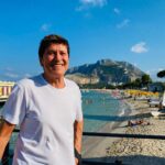 Gianni Morandi in vacanza a Mondello, e Palermo