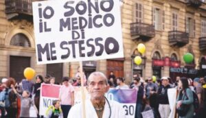 Multe pecuniarie e penalizzazioni professionali per gli oltranzisti del no ad ogni costo