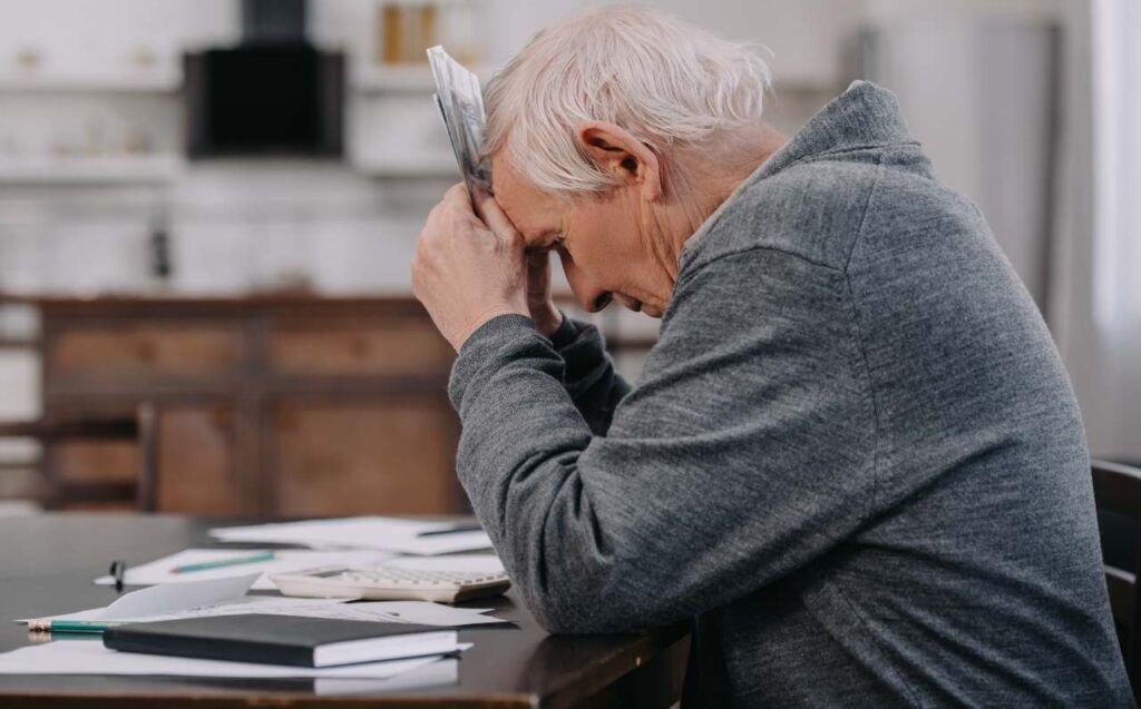 Bollette come tasse: l&rsquo;energia &egrave; il 45% del costo, tutto il resto &egrave; truffa