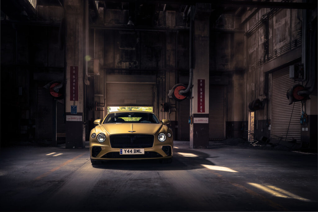 L'ex base Nato di Comiso pista della Bentley pi&ugrave; potente di sempre FOTO