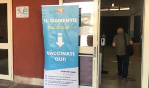 Sicilia, terze dosi e green pass a lavoro: il mese della svolta Covid