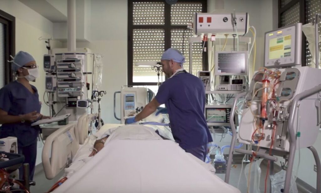 Covid, in fin di vita un infermiere diabetico 43enne vaccinato a gennaio