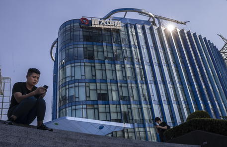 Borsa: Shanghai apre a -0,12%, Shenzhen a -0,19%