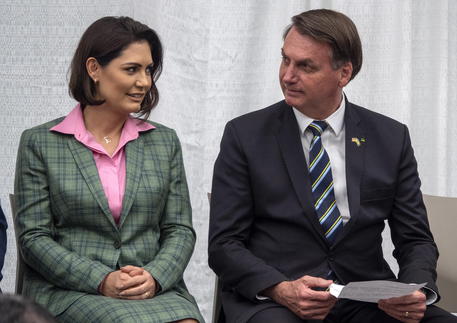 Covid: Bolsonaro, mia moglie si è vaccinata a New York