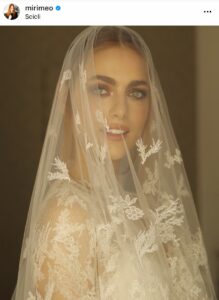 La sposa, e la madre, sono il punto più profondo dell’emozione collettiva