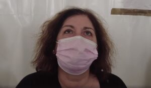 Convinta a vaccinarsi dal marito no vax morto di Covid
