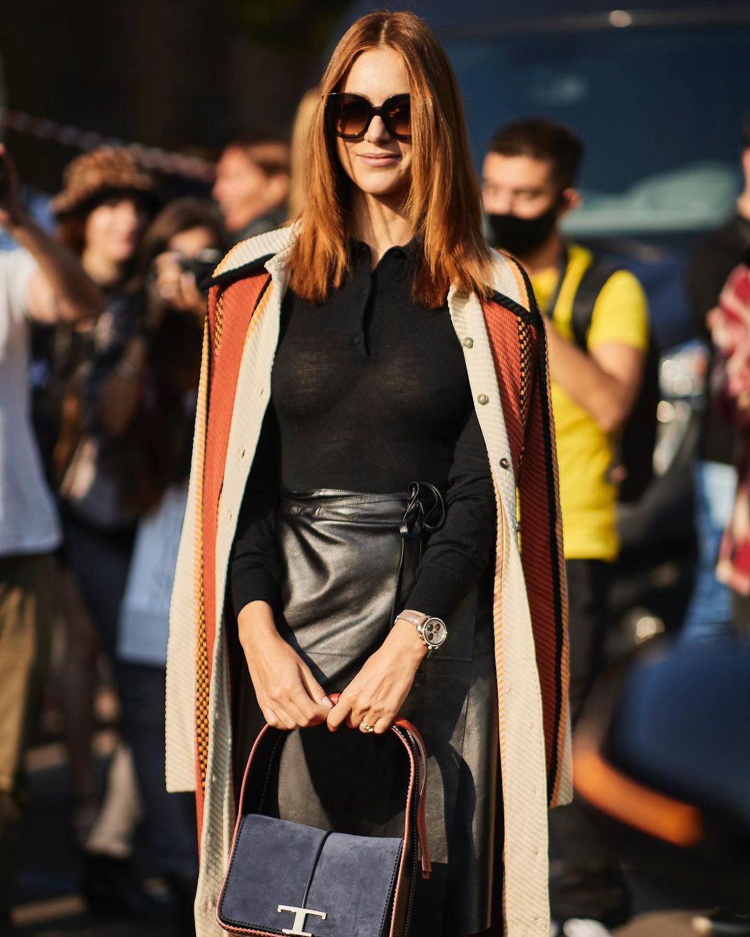 Miriam Leone alla Milano Fashion Week con la fede al dito