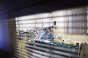 Scendono a 502 i positivi Covid nel ragusano