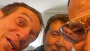 Venditti canta davanti a Gianni Morandi e Salvo Ficarra
