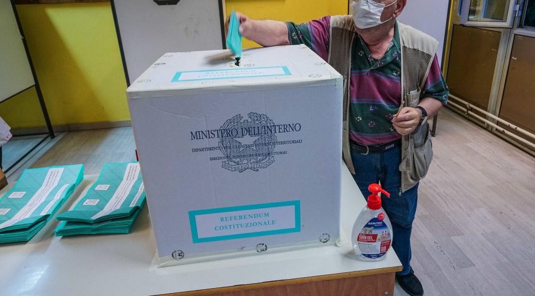 Vittoria al voto per il nuovo sindaco, lo spoglio dalle 14