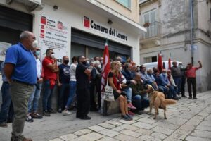 Ragusa, presidi antifascisti in ogni sede Cgil della provincia FOTO | VIDEO