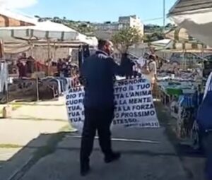 Il Messia di Gela al mercato di Scicli e di Marina di Ragusa VIDEO