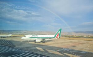 Ultimo volo Alitalia da Comiso, si chiude un'era