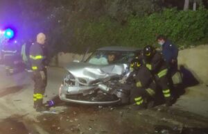 Incidente stradale sulla Santa Croce-Punta Secca, cinque feriti