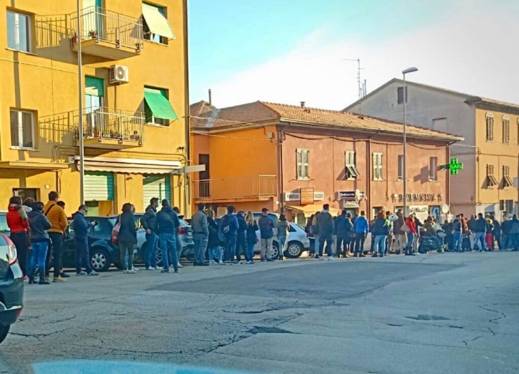 Sicilia, i no vax arricchiscono le case farmaceutiche: 500mila â‚¬ al giorno