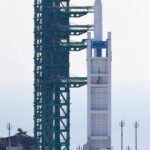 La Corea del Sud lancia il suo primo razzo spaziale