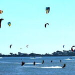 Sicilia, incidente mentre pratica kite surf: muore un giovane