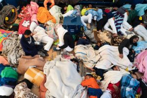 Pozzallo, altri 105 migranti in arrivo: 690 in un mese VIDEO