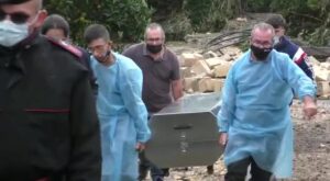 Dopo il cadavere del marito, dal fango è spuntato fuori quello della coniuge