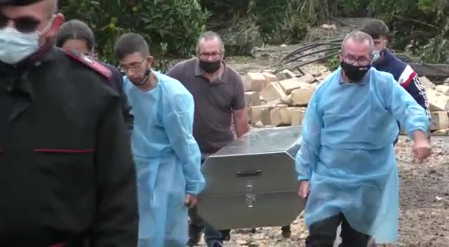 Scordia, trovato anche il corpo della moglie VIDEO