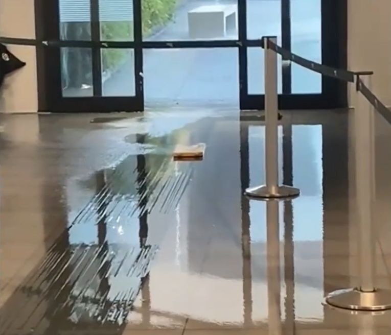 Piove dentro l’aeroporto Catania, pista allagata VIDEO