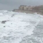 Ortigia, la potenza del mare in tempesta VIDEO