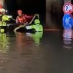 Medicane Apollo, giovane affonda con la sua auto, si salva a nuoto
